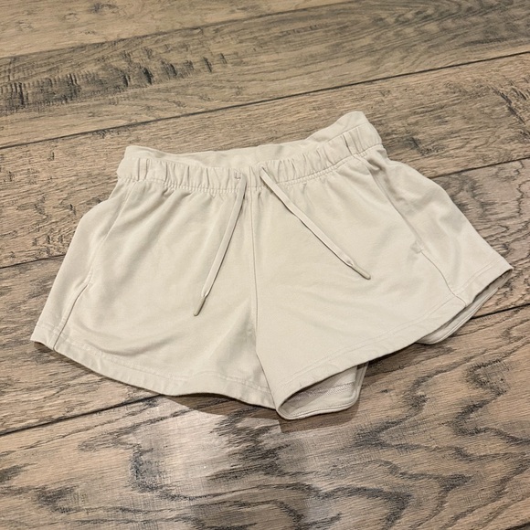 lululemon Inner Glow HR Short 3” in Mojave Tan - Picture 1 of 4